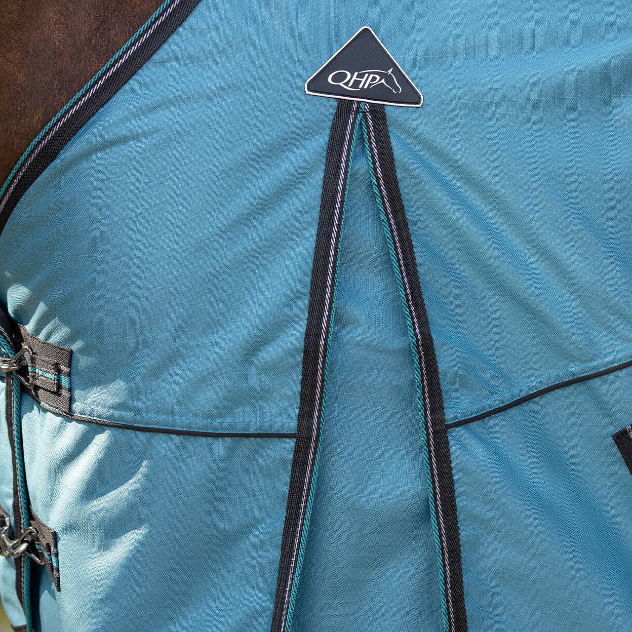 Pony size turnout rug with no filling by QHP
