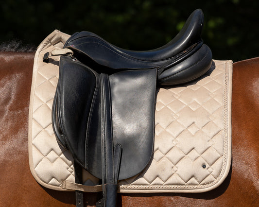 Saddle Pad Fading by QHP