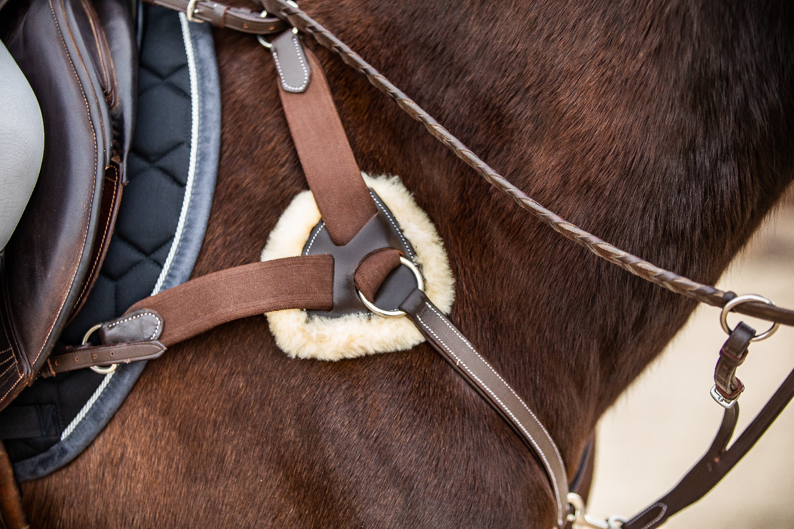 Breastplate with lambswool HKM Cob and pony size